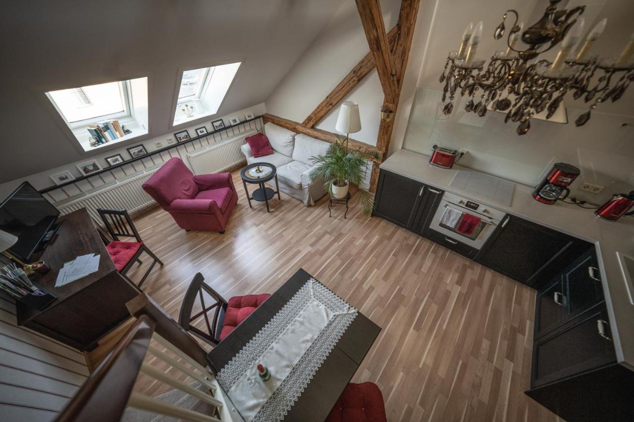 Josephine Apartment *